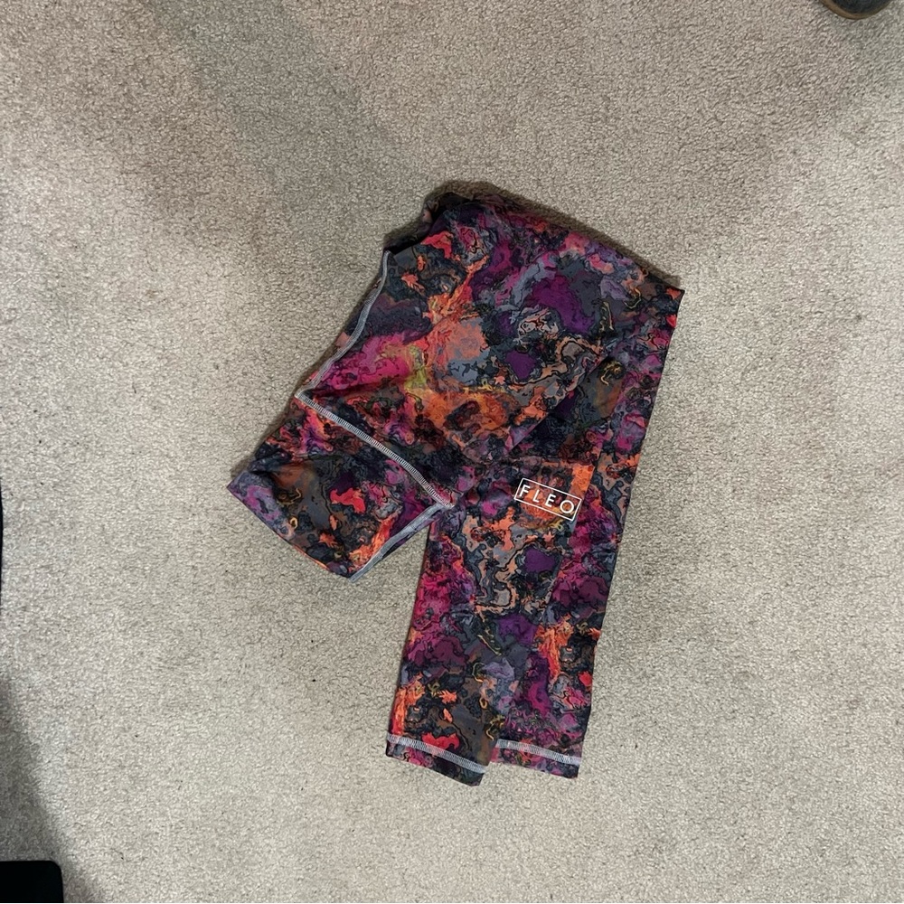 Fleo El Toro 25” leggings , EUC worn 3-4 times